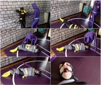 BATGIRL B0UND CLIMAX